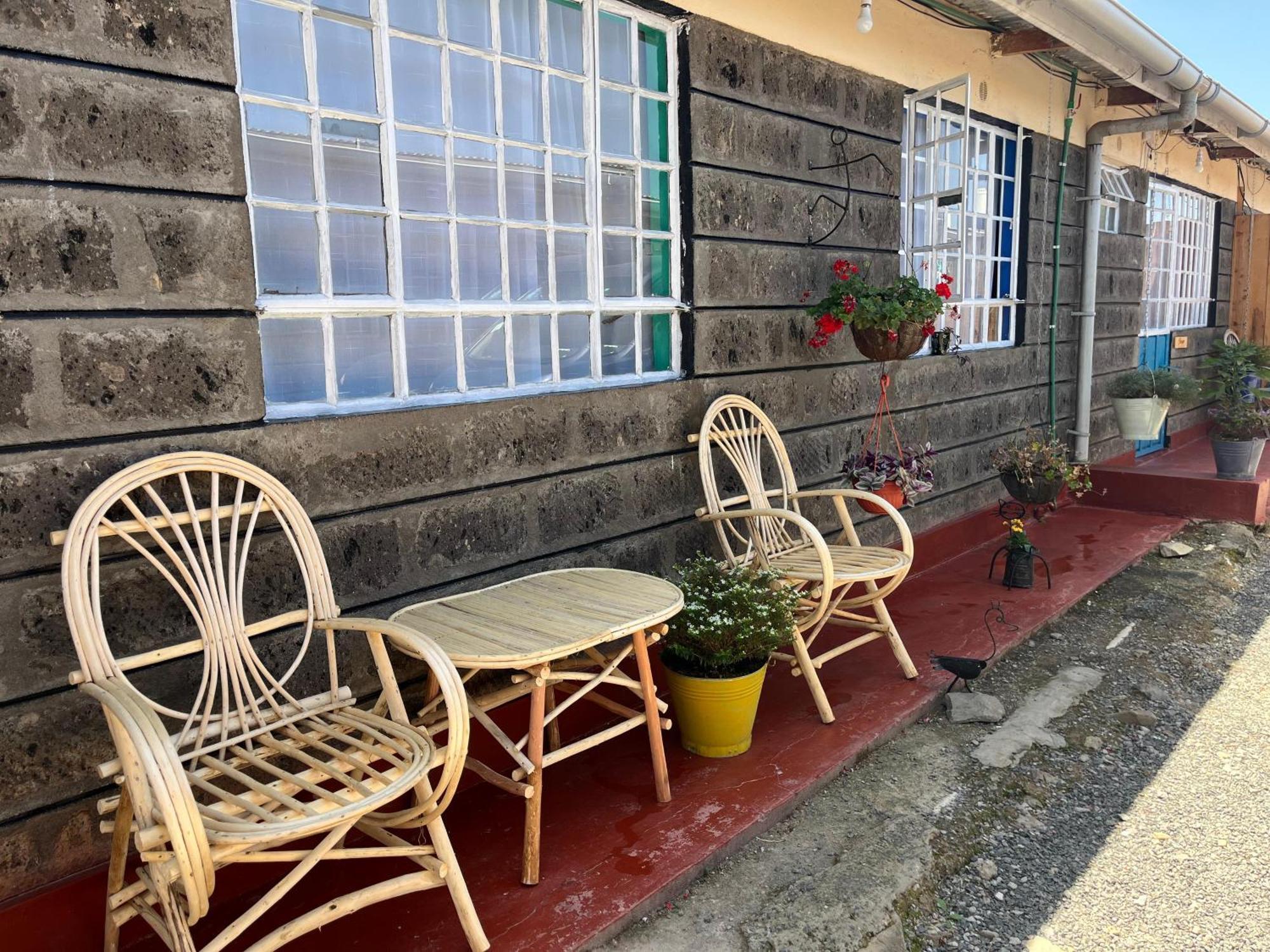 Rafiki House Hotel Nanyuki Bagian luar foto